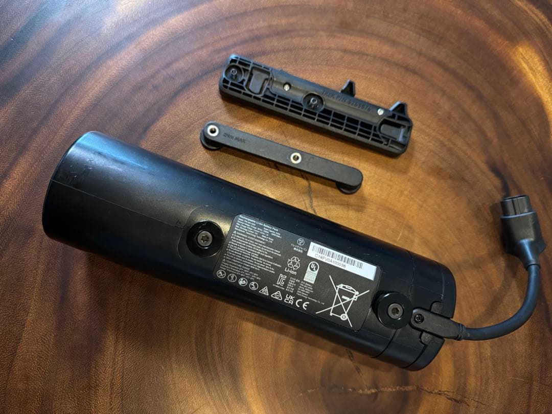 【新品同様】TREK レンジエクステンダーバッテリー＋ケーブル