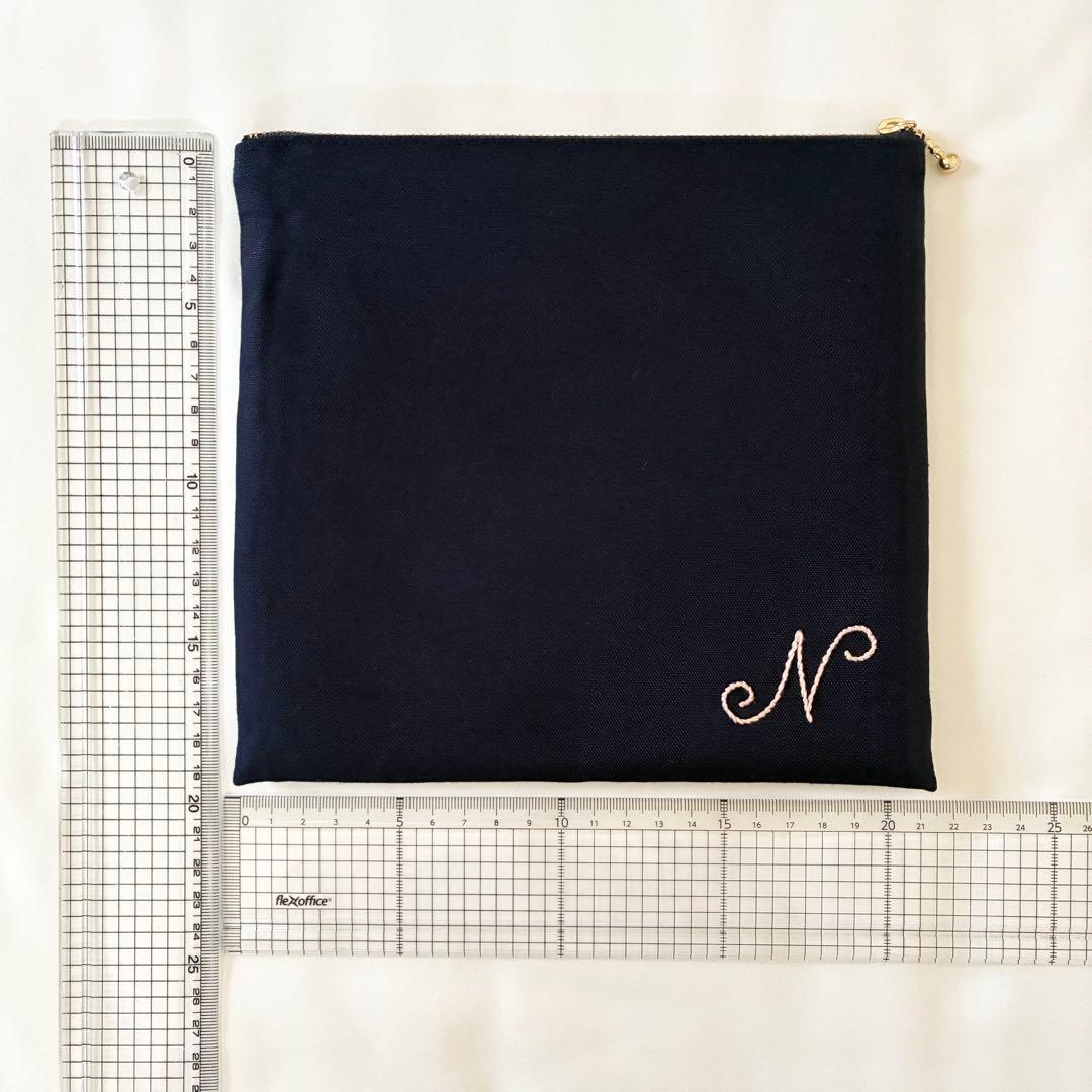 こん　手刺繍　シューズバッグ　サブバッグ　ティッシュケース　【1/2】