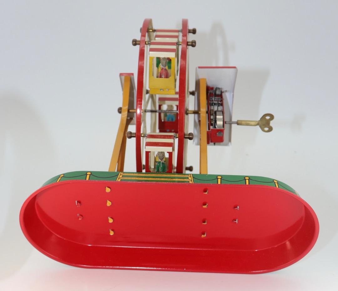 レアアイテム T＆W ドイツ製クロックワーク駆動、ブリキ製観覧車 約22cm