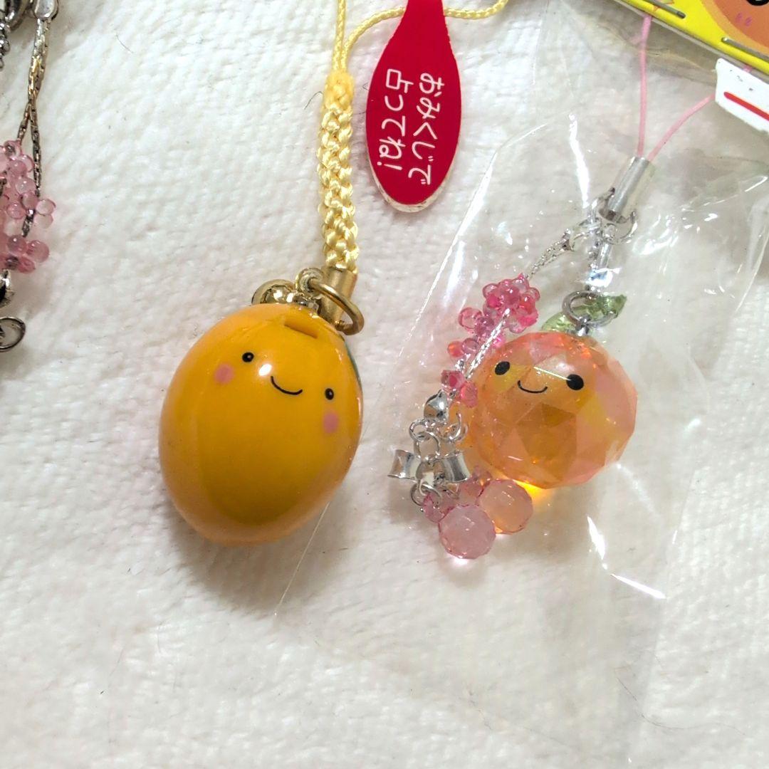 レトロ　ストラップ　びわちゃん　みかんちゃん　勾玉クローバー　まりもちゃん