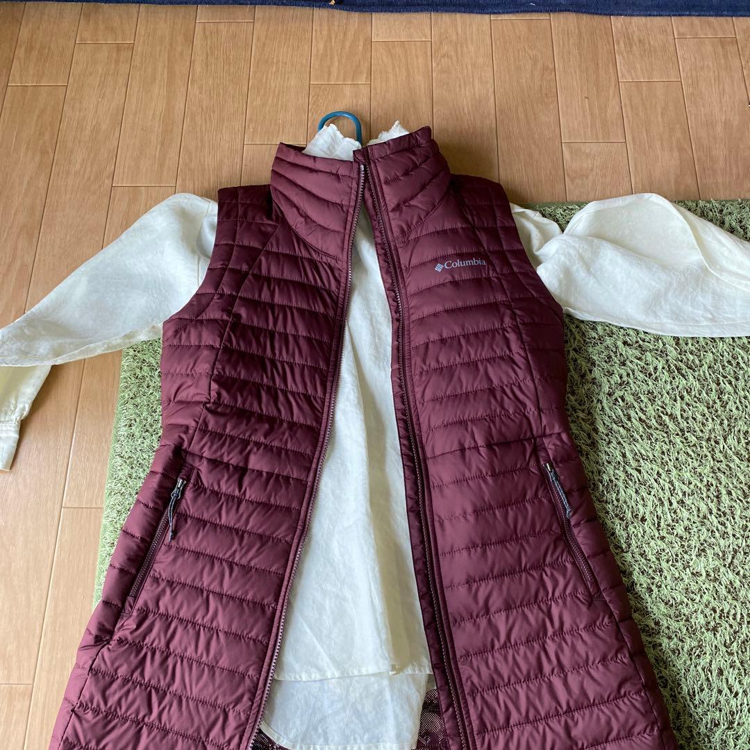 Columbia ワインレッド ロングベスト　美品