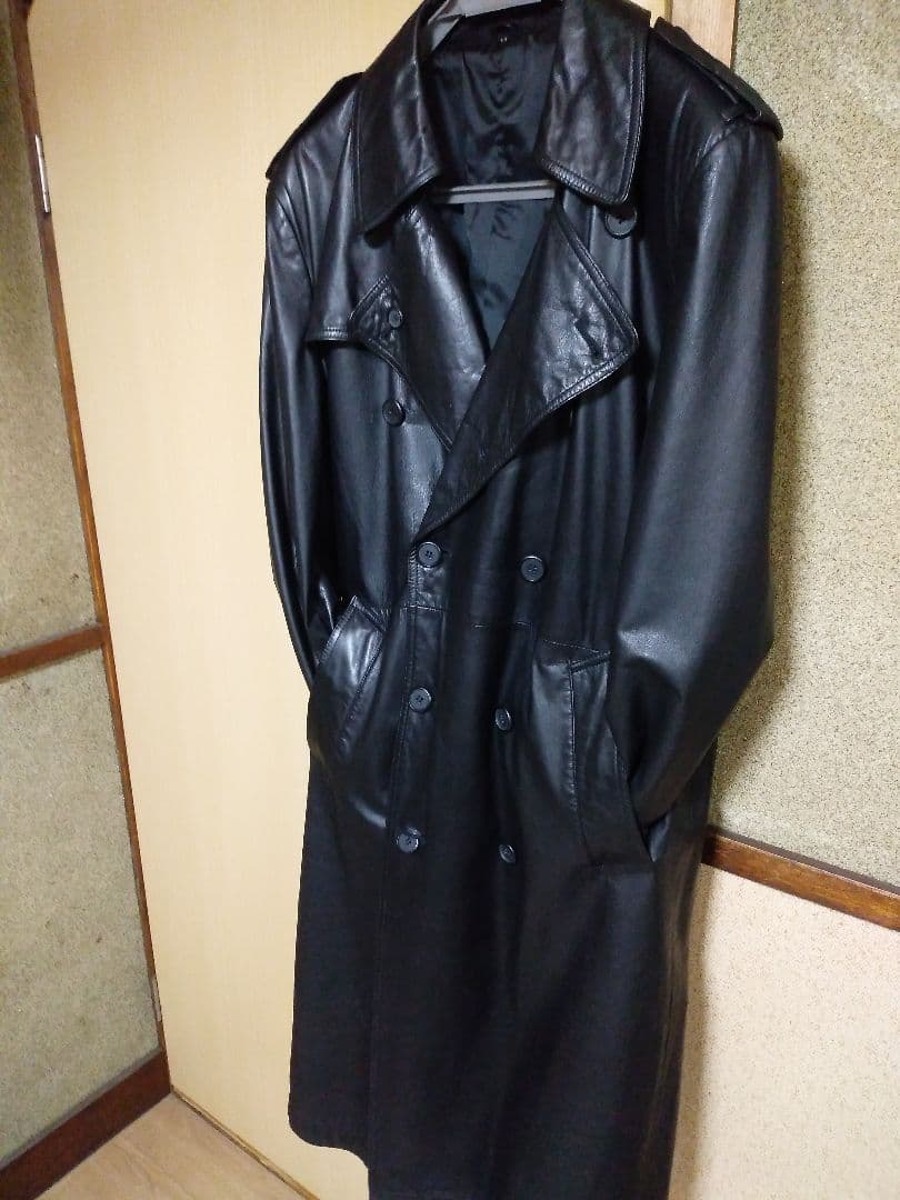 レザートレンチコート