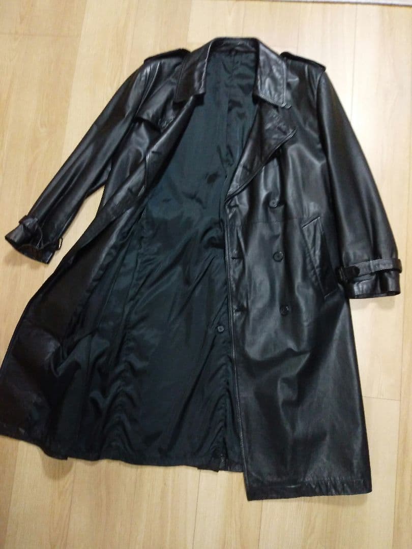 レザートレンチコート