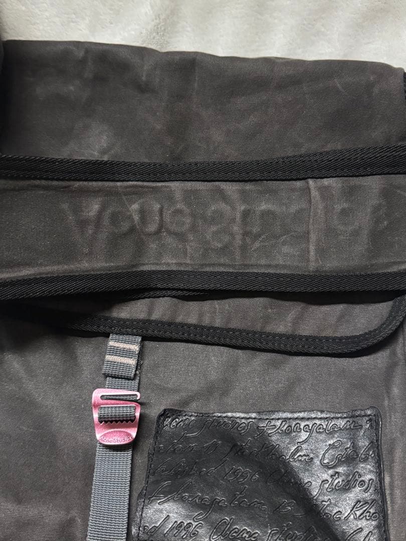 【完売品】Acne Studios メッセンジャーバッグ　グレー/ブラック