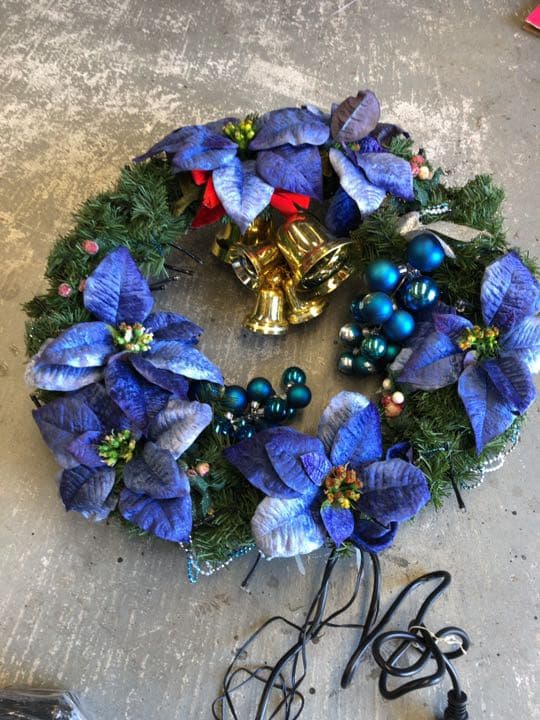 クリスマスリース　ライト付き