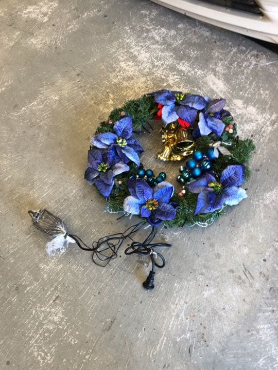 クリスマスリース　ライト付き