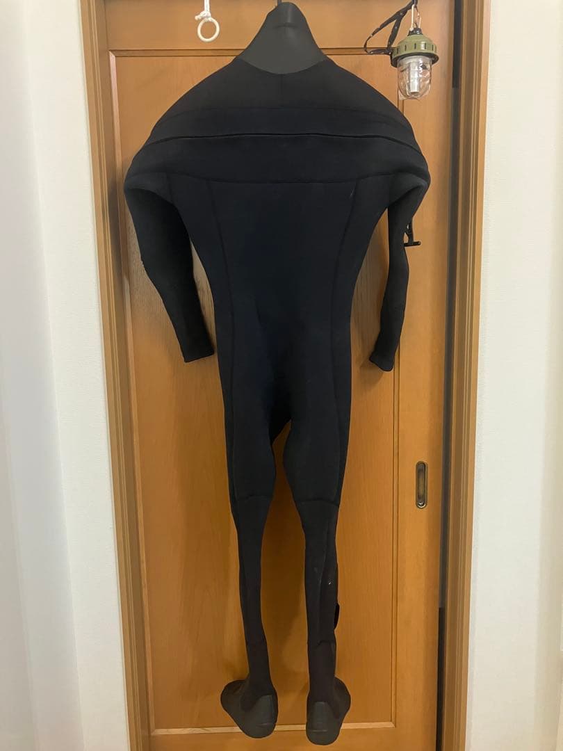 BE WET ウェットスーツ　ビーウェット　ドライスーツ　サーフィン