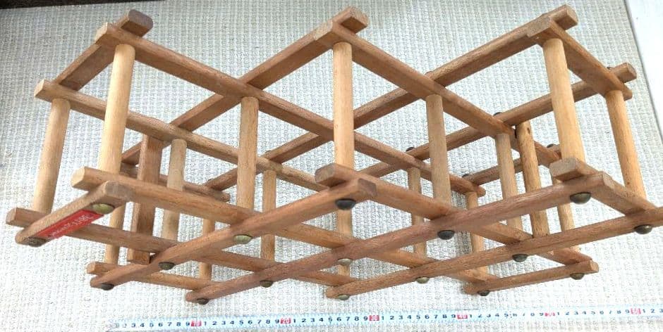 木製格子ラック 伸ばした時約60cm　ワインケース　瓶ケース