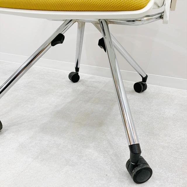 オカムラクリールネスティングチェア②