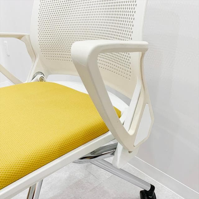 オカムラクリールネスティングチェア②