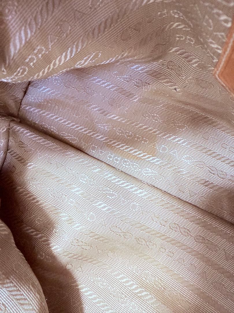 プラダ ジャガード レザー　ボストンバックハンドバッグ　鍵付 ロゴ刺繍