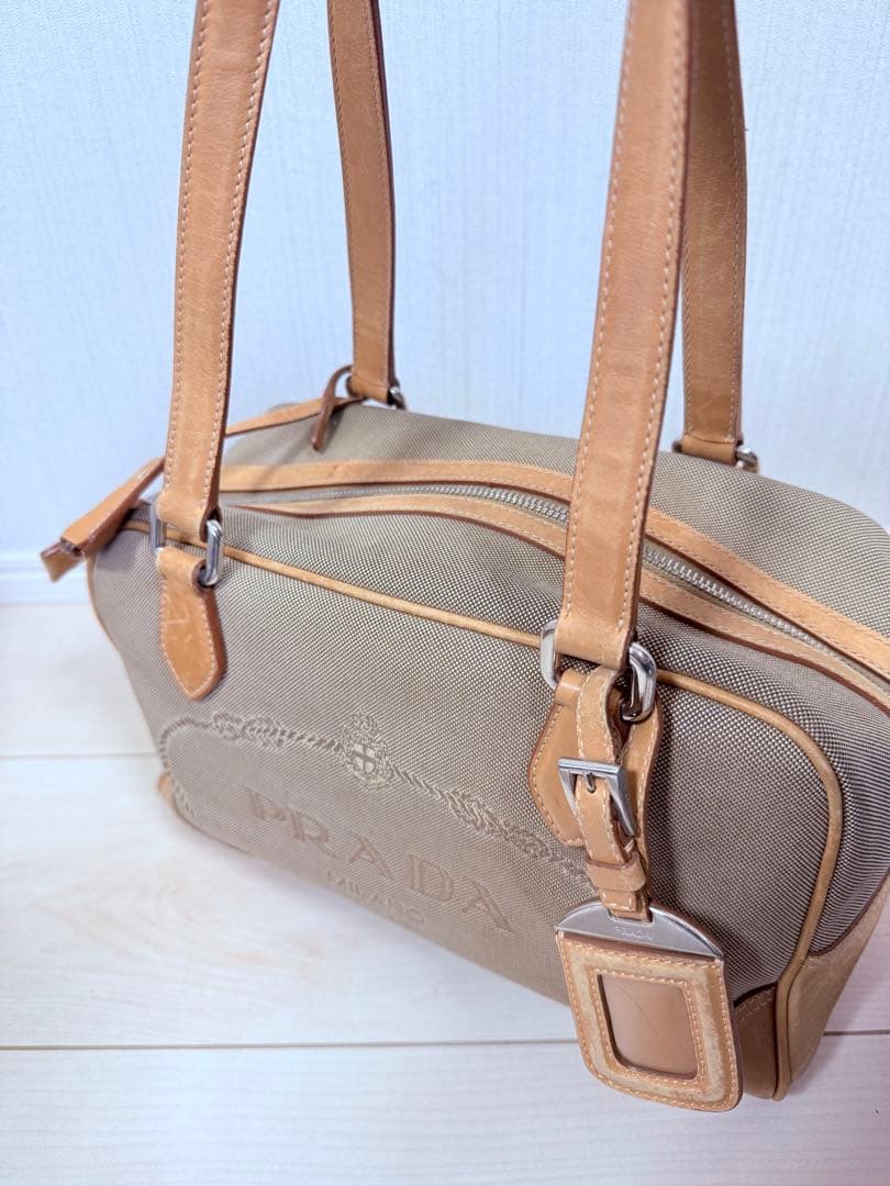 プラダ ジャガード レザー　ボストンバックハンドバッグ　鍵付 ロゴ刺繍