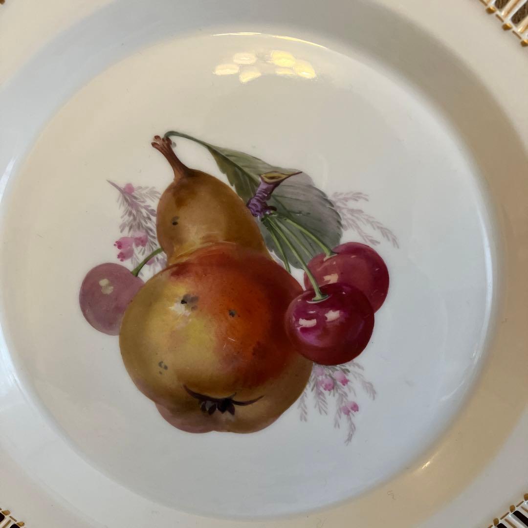 ベルリンKPM   アンティーク　フルーツ紋プレート