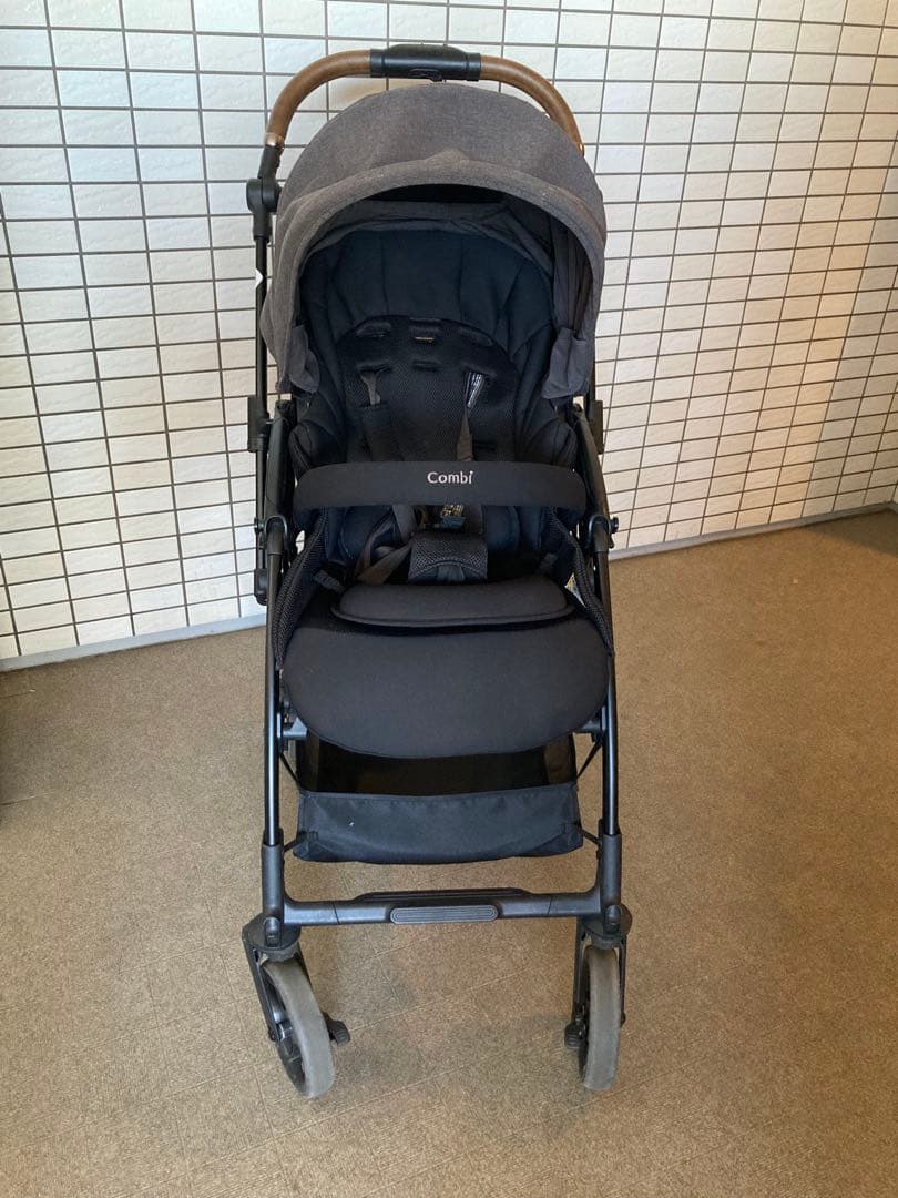 美品 【現行モデル】コンビ A型(両対面)ベビーカー　スゴカルS エッグショック