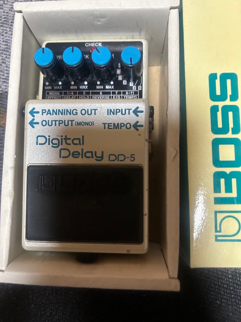 BOSS DD-5デジタルディレイ　箱付き
