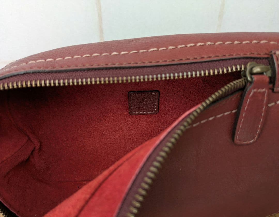 土屋鞄 トーンオイルヌメ ボディーバッグボディーポシェットボルドー