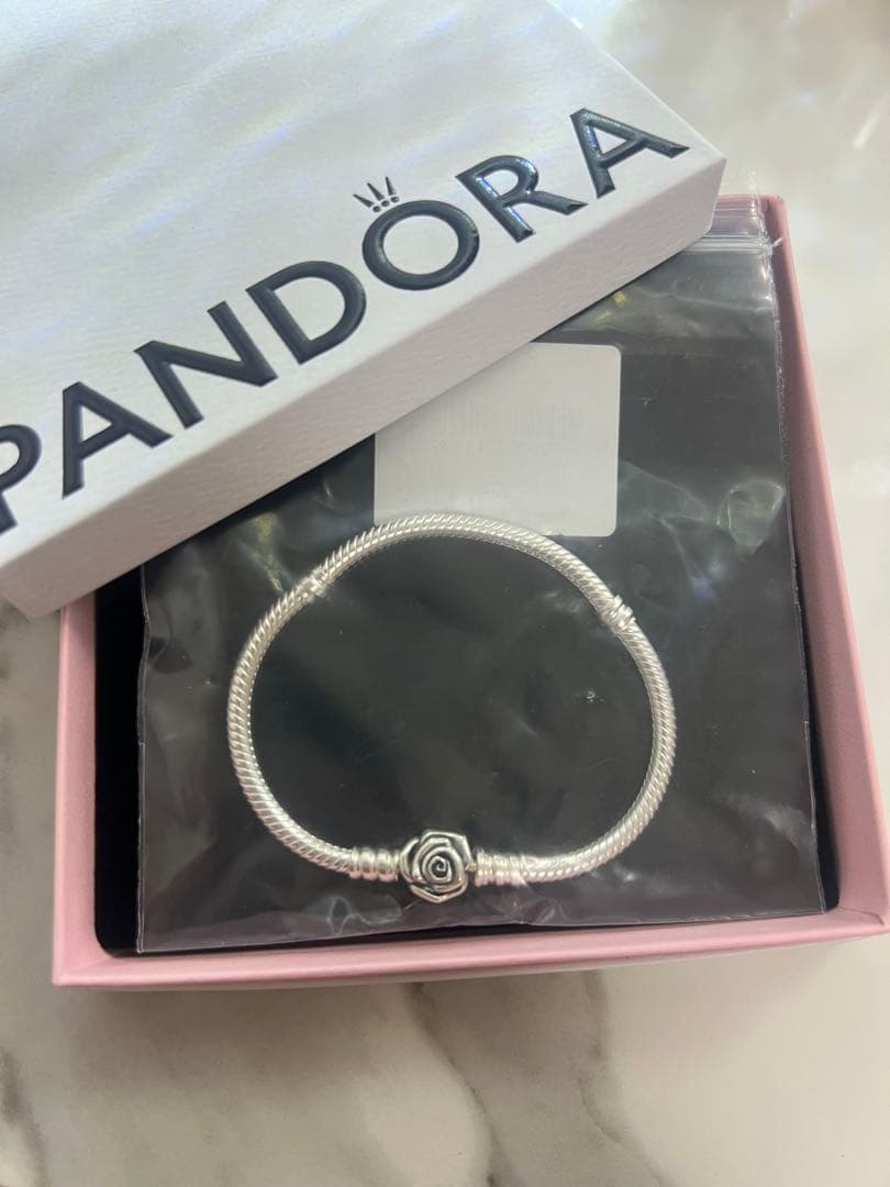 Pandora ローズモチーフブレスレット 16cm