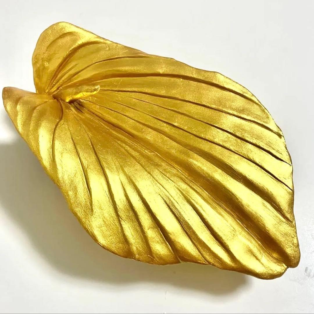calla lily カラーリリー　花　彫刻　粘土　ゴールド　オブジェ　置物