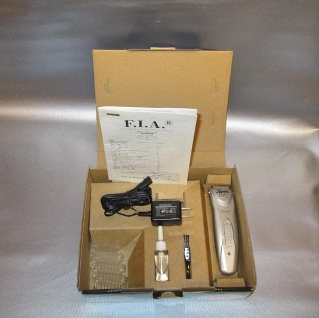 zipper2　＋　洗浄スプレー　ペット用バリカン　F.I.A.　ジッパー　中古