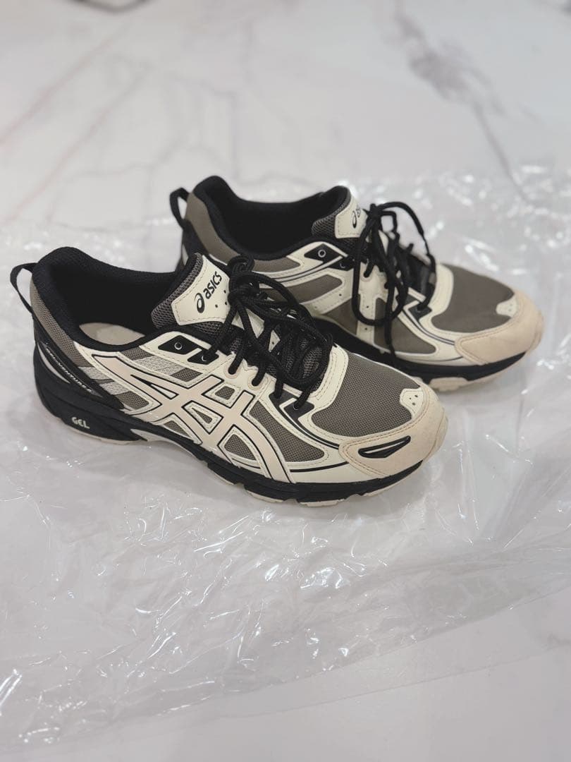 美品☆Asics Gel-Venture6Mink Vanila