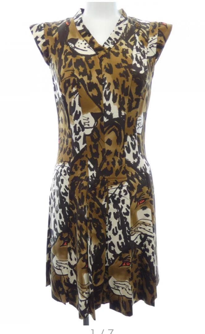 値下げ不可　ルイヴィトンハンガー付きxs アニマルヒョウ柄ワンピース34
