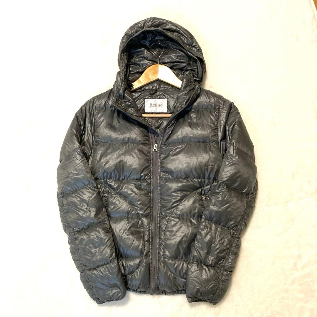 【美品】HERNO ヘルノ ライトダウンジャケット S 40細身グレー