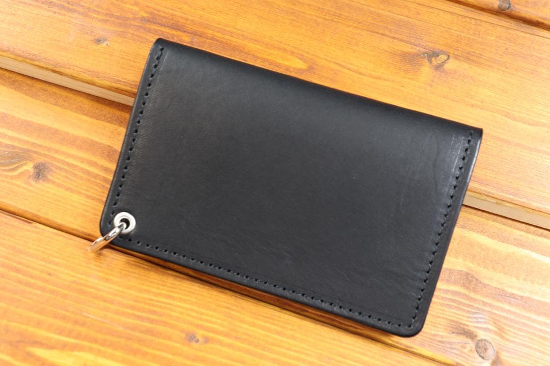 フラワースタッズミドルトラッカーウォレット ハトメ小判カン付き