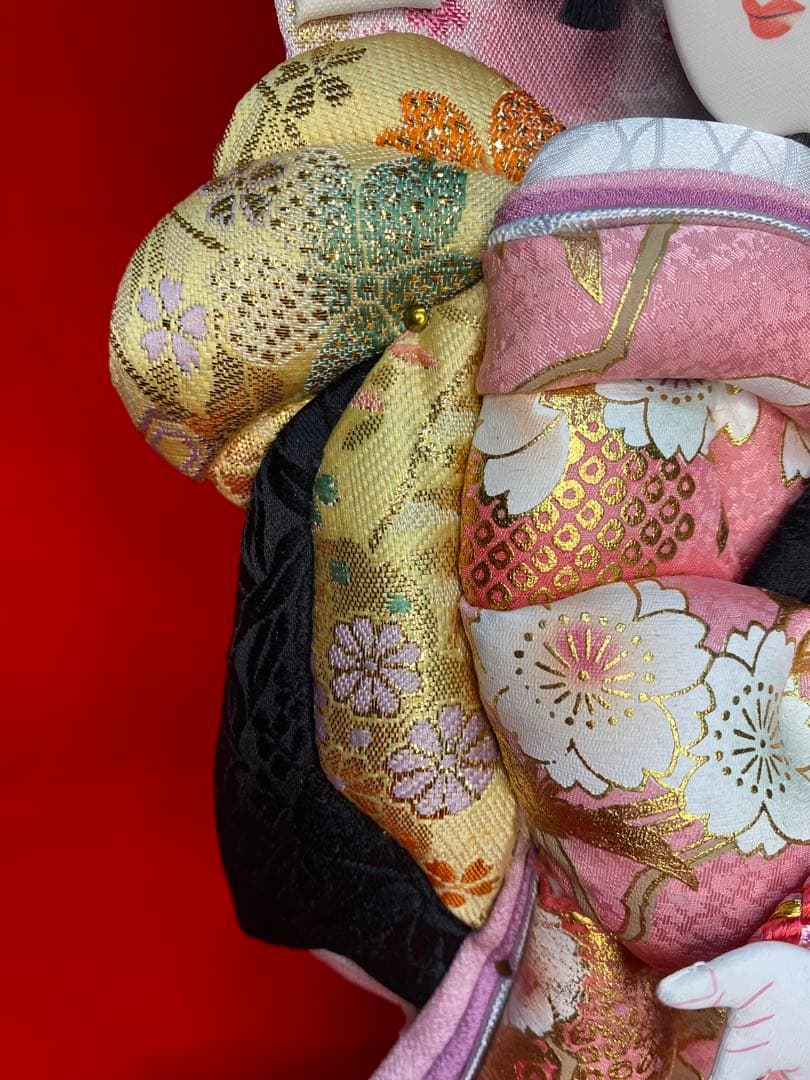 羽子板　アクリルケース花梨刺繍１３号・サイズ間口約２８×奥行約２４×高さ約５４㎝