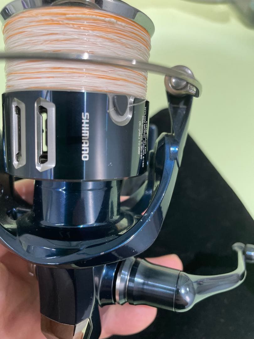 21ツインパワー XD 4000XG スピニングリール 収納袋付き