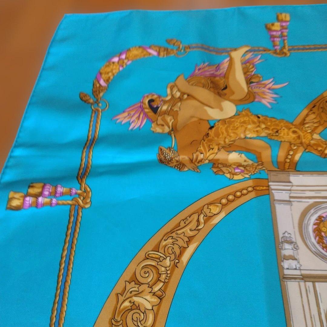HERMÈS スカーフ 青緑色 金色装飾