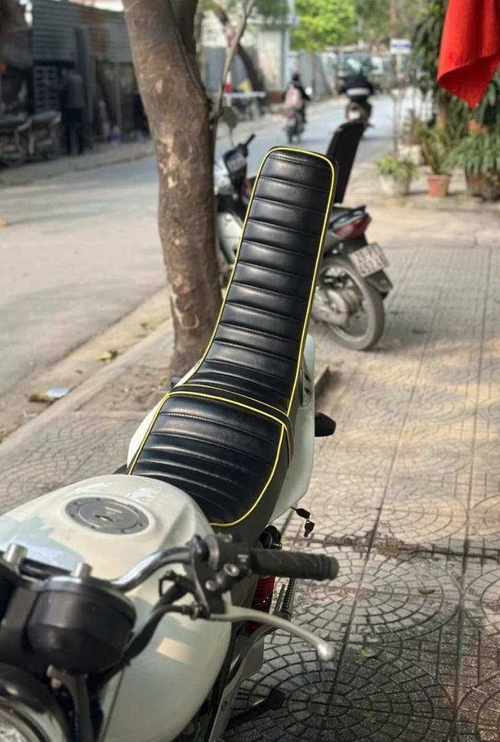 CB400SF/SB(NC39 NC42)　黒金　三段シート　Javimotor