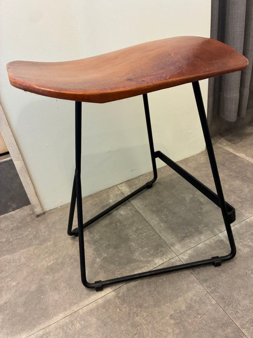 ブラウン木製スツール　2つ