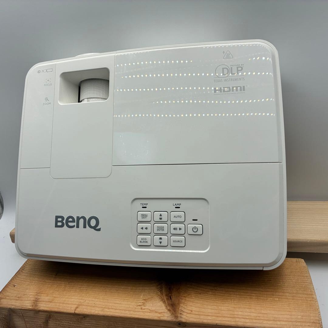 【使用32時間】BenQ DLPプロジェクタースタンダードモデルMS524