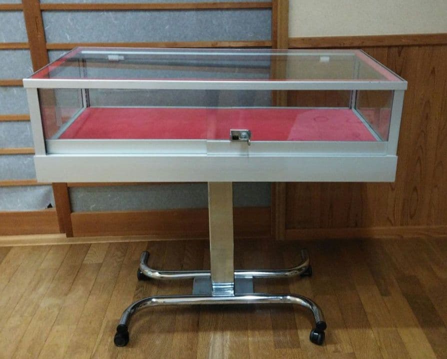 ショーケース ガラスケース 店舗 飾り棚