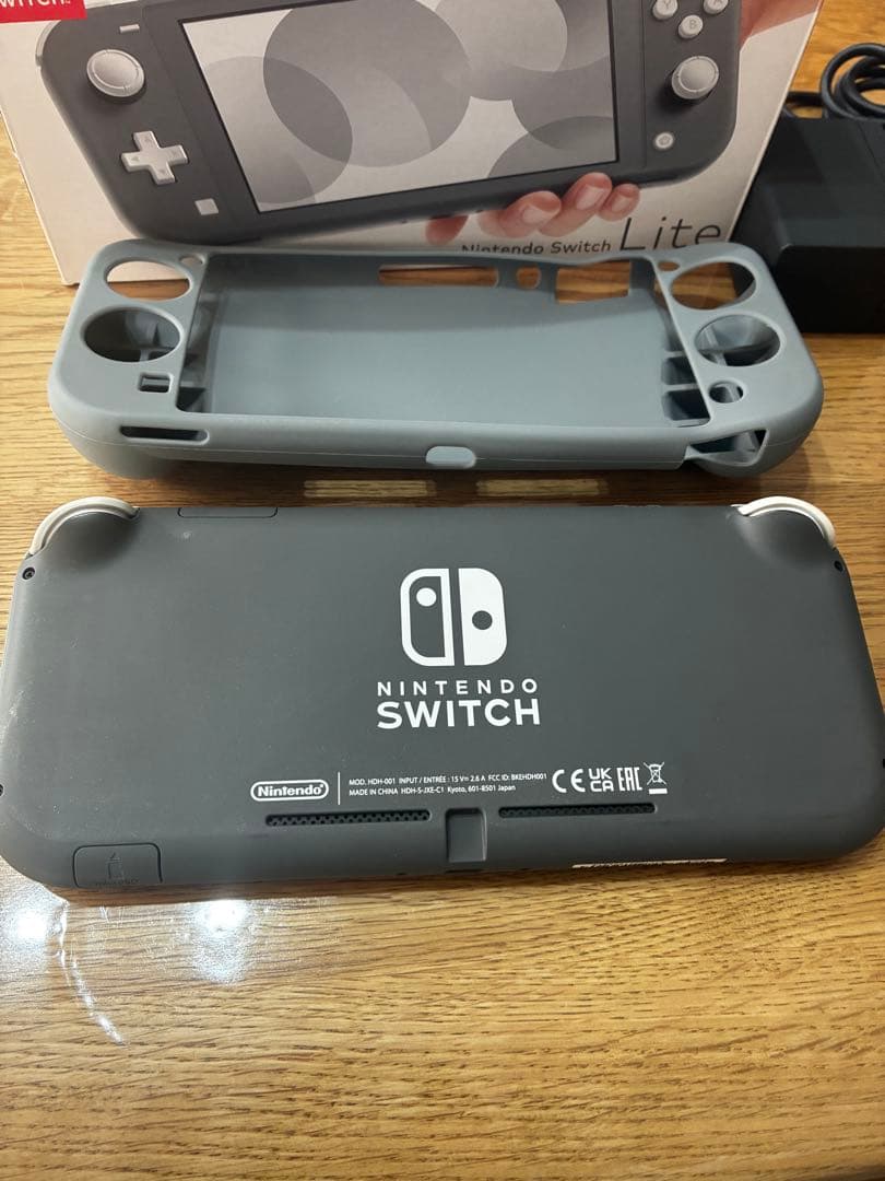 ニンテンドースイッチライト　本体