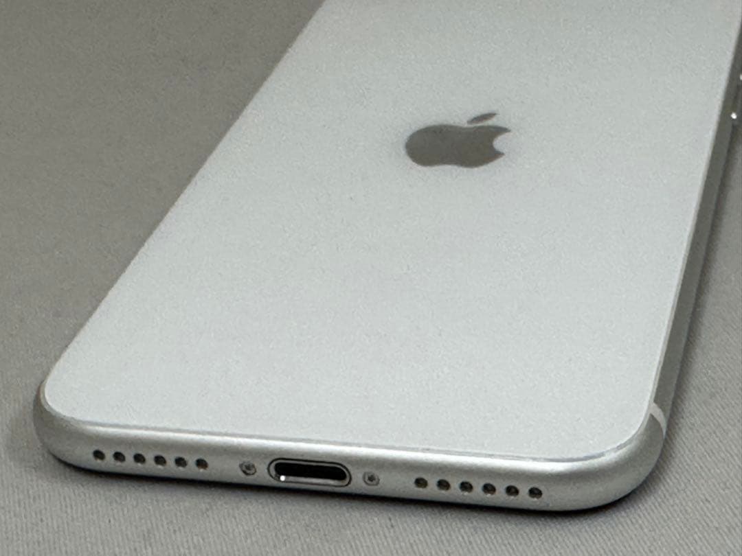 iPhone SE 第2世代 (SE2) 64GB simフリー