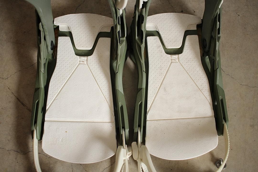 22-23 SALOMON DISTRICT HPS Lサイズ　ディストリクト