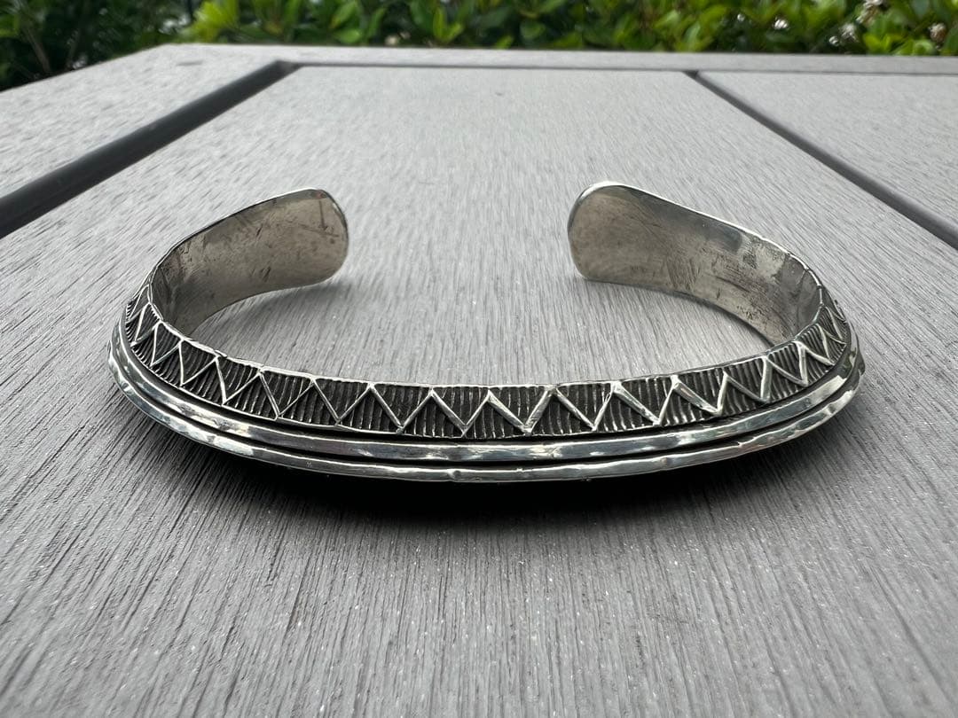 《気まぐれセール中》インディアンジュエリー　WYLIE SECATERO　ナバホ