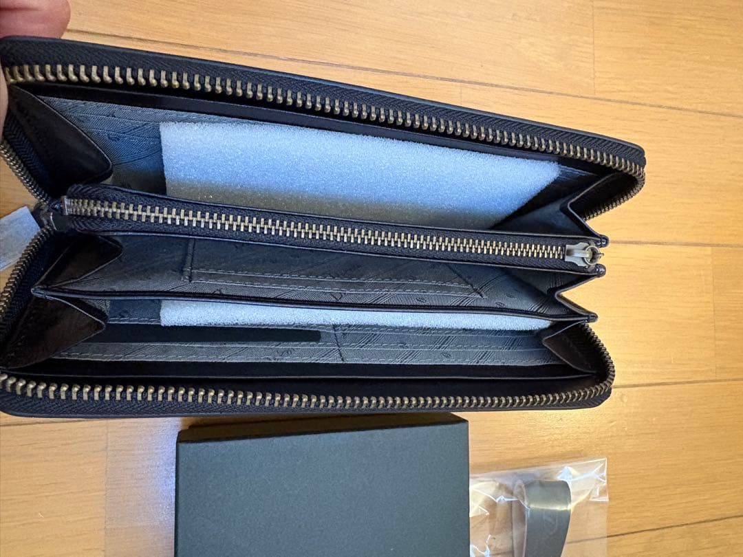 【新品・未使用】長財布　黒　牛革　Dakota ダコタ