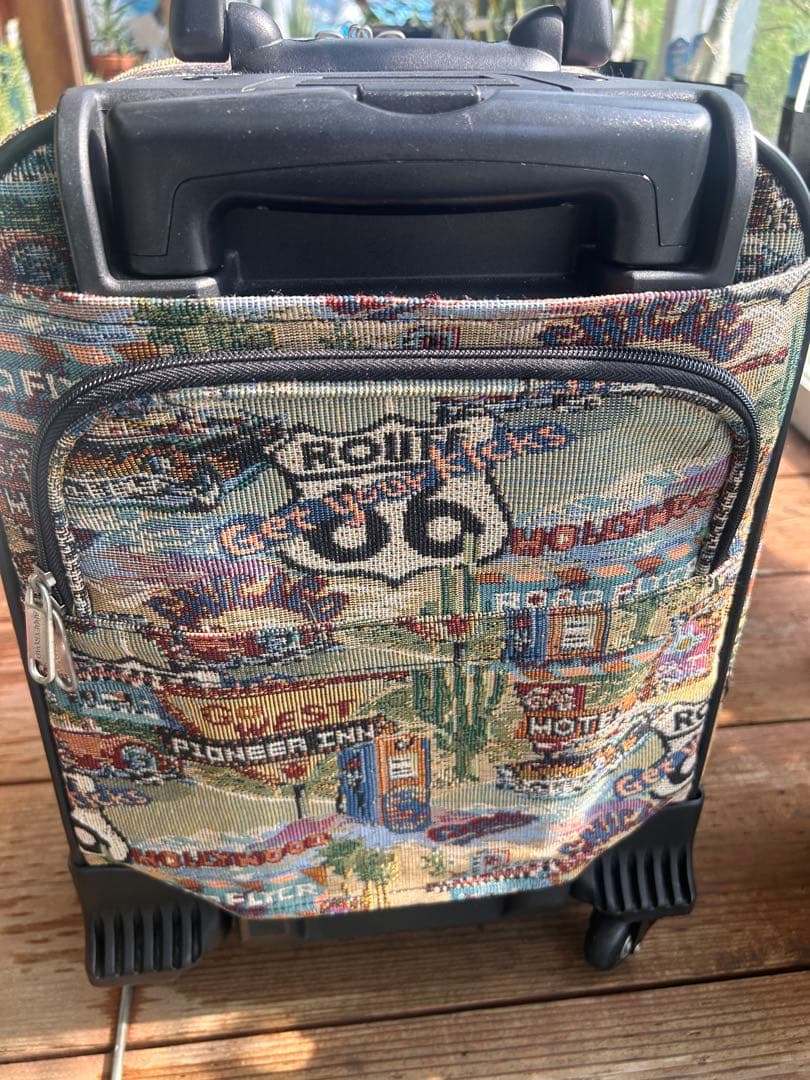 R66 ゴブラン織キャリーケース！