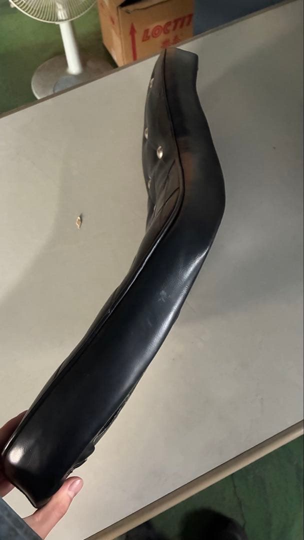 ジュリアーリー コブラシート ダイヤモンドキルティングショベルパンスポーツスター