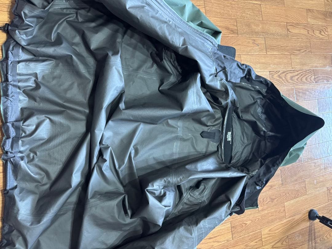 ジャケット・アウター ARC'TERYX BETA SL BEAMS Exclusive