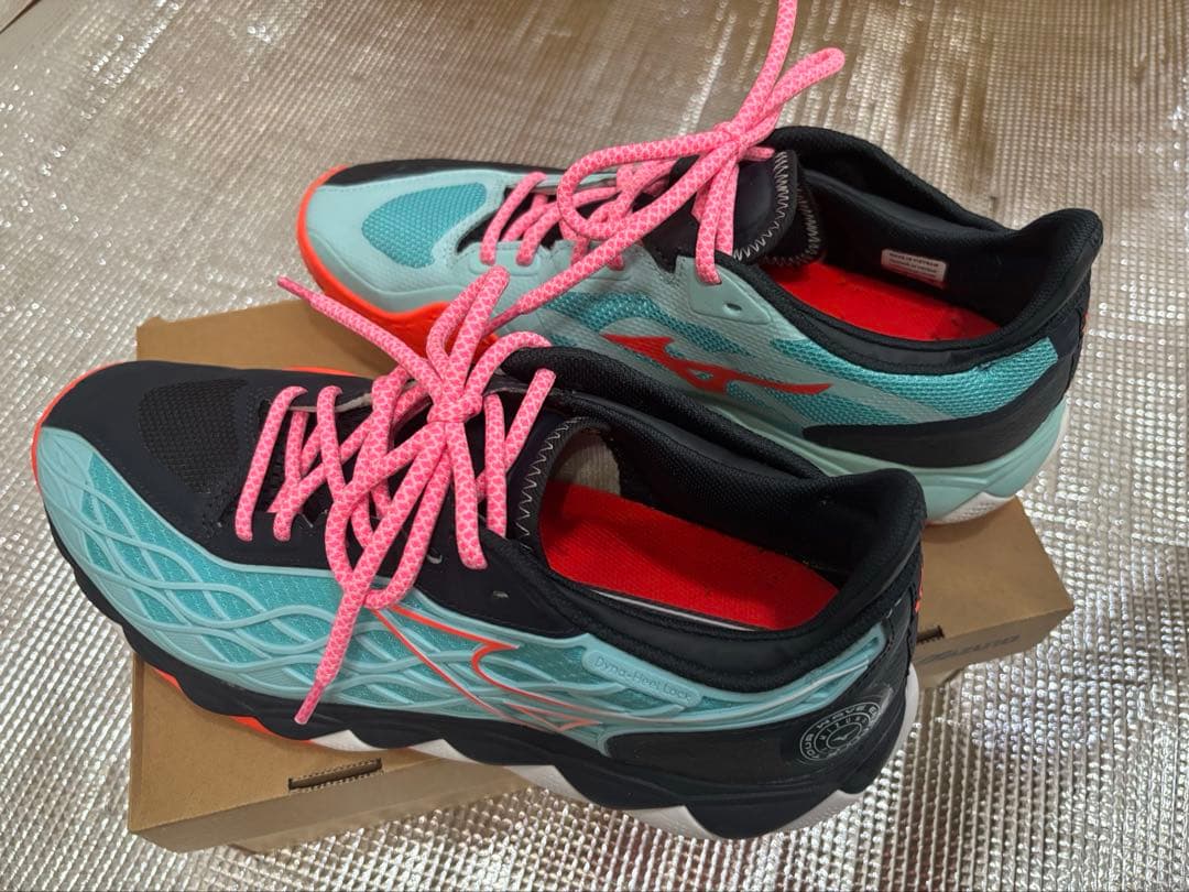 ミズノ　テニスシューズ　ウェーブエンフォースツアーOC 27センチ