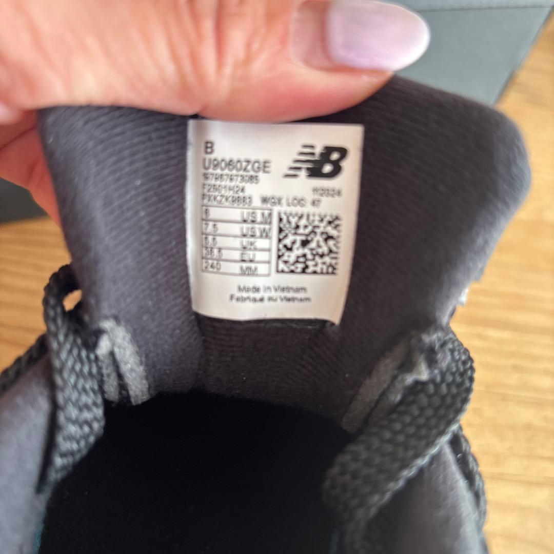 未使用 New Balance 9060 トリプルブラック U9060BPM