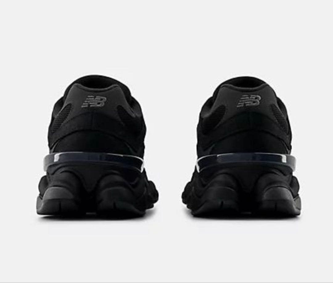 未使用 New Balance 9060 トリプルブラック U9060BPM