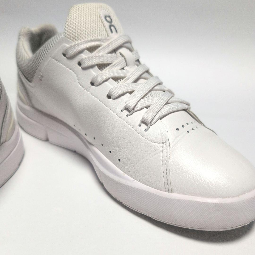 On THE ROGER Advantage 24.5cm レザースニーカー