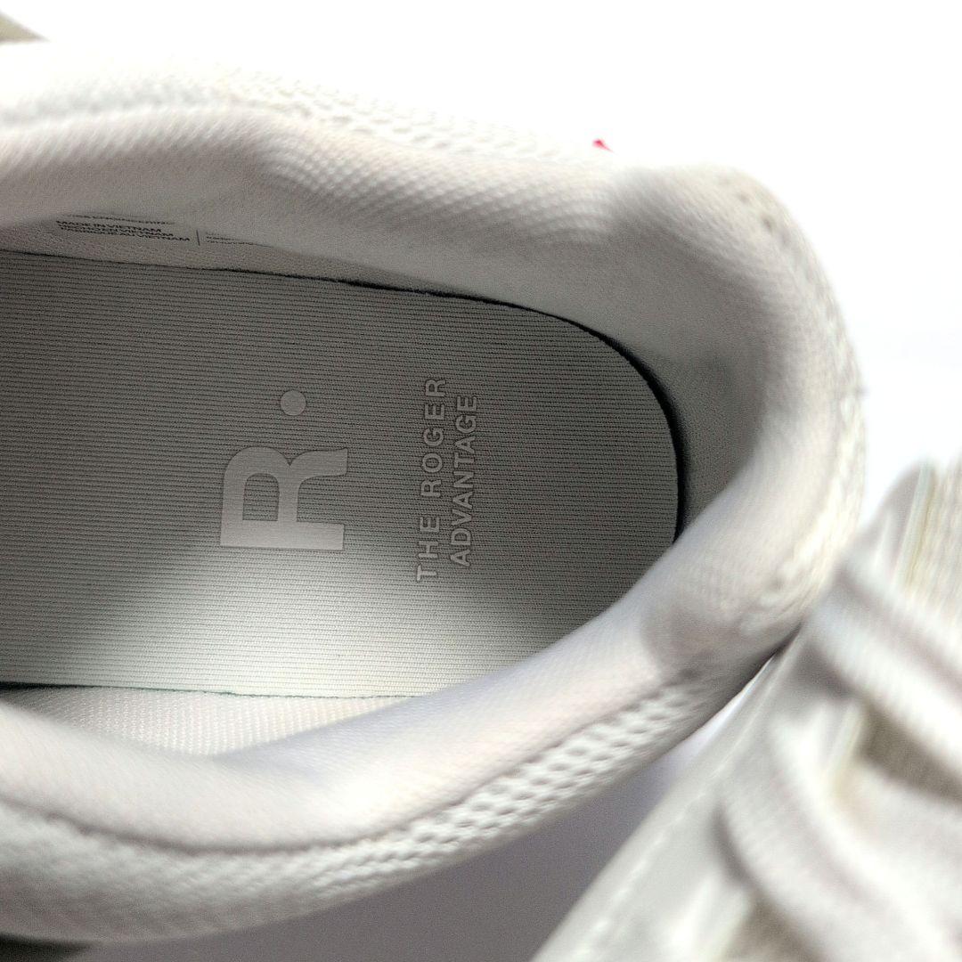 On THE ROGER Advantage 24.5cm レザースニーカー