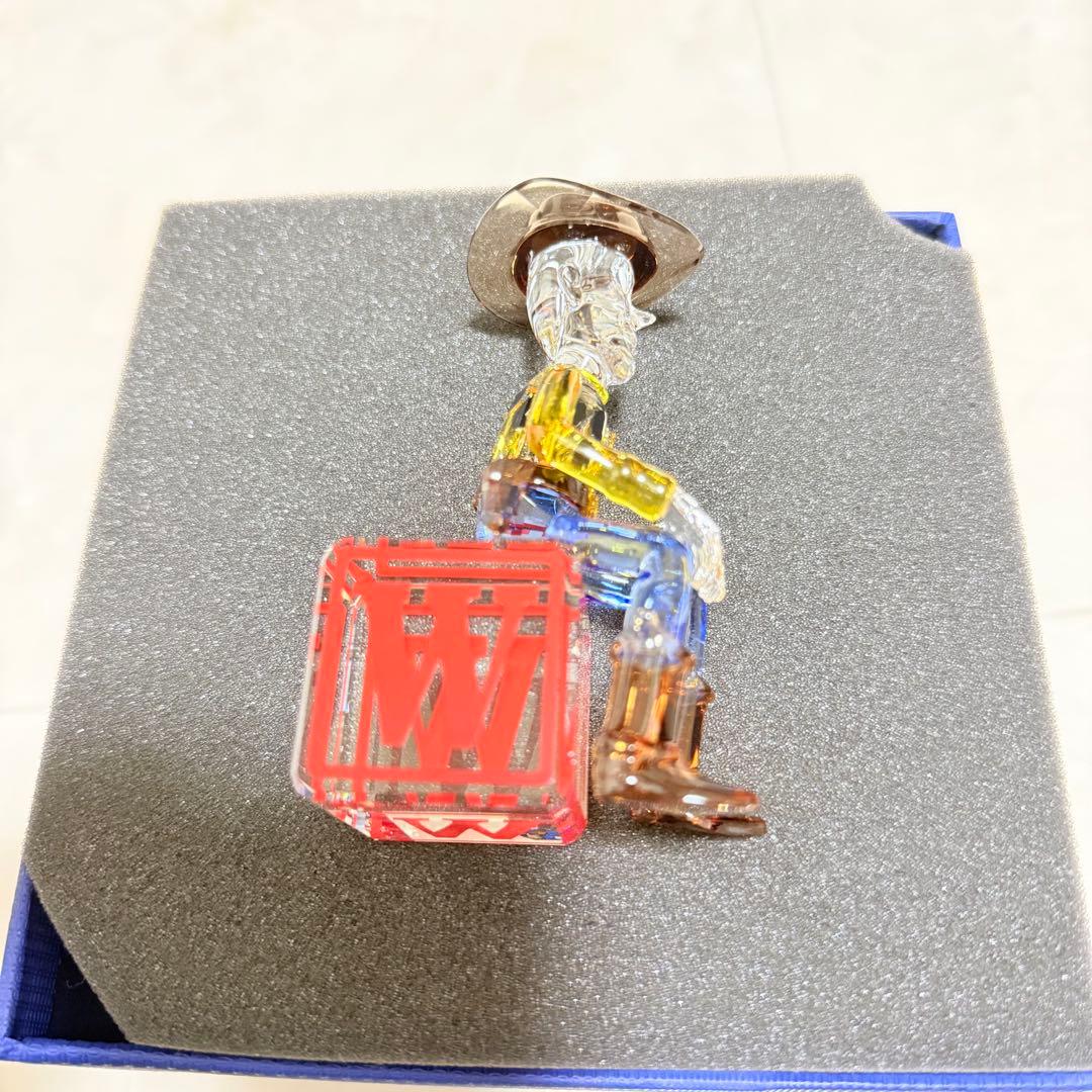 ディズニー スワロフスキー トイストーリー ウッディ カウボーイ