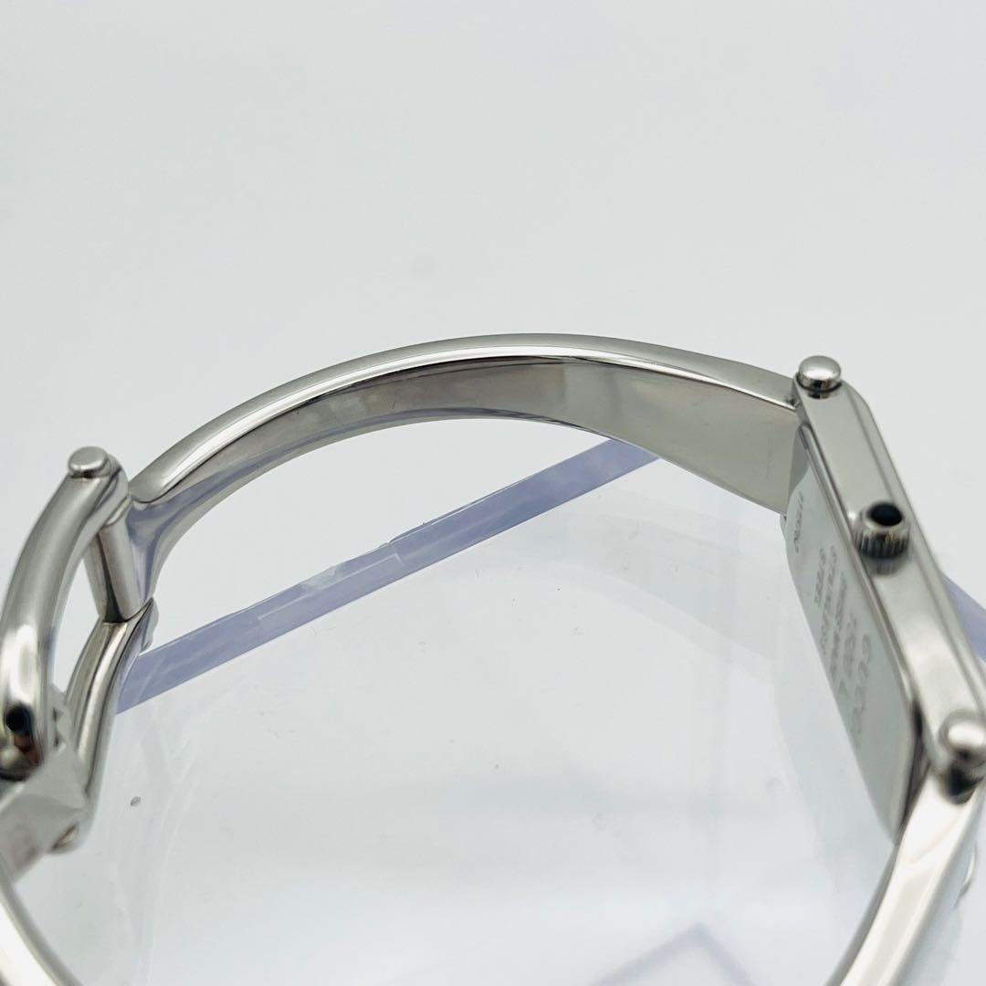 【美品】GUCCI 1500L ピンクシェル文字盤 シルバーバングル