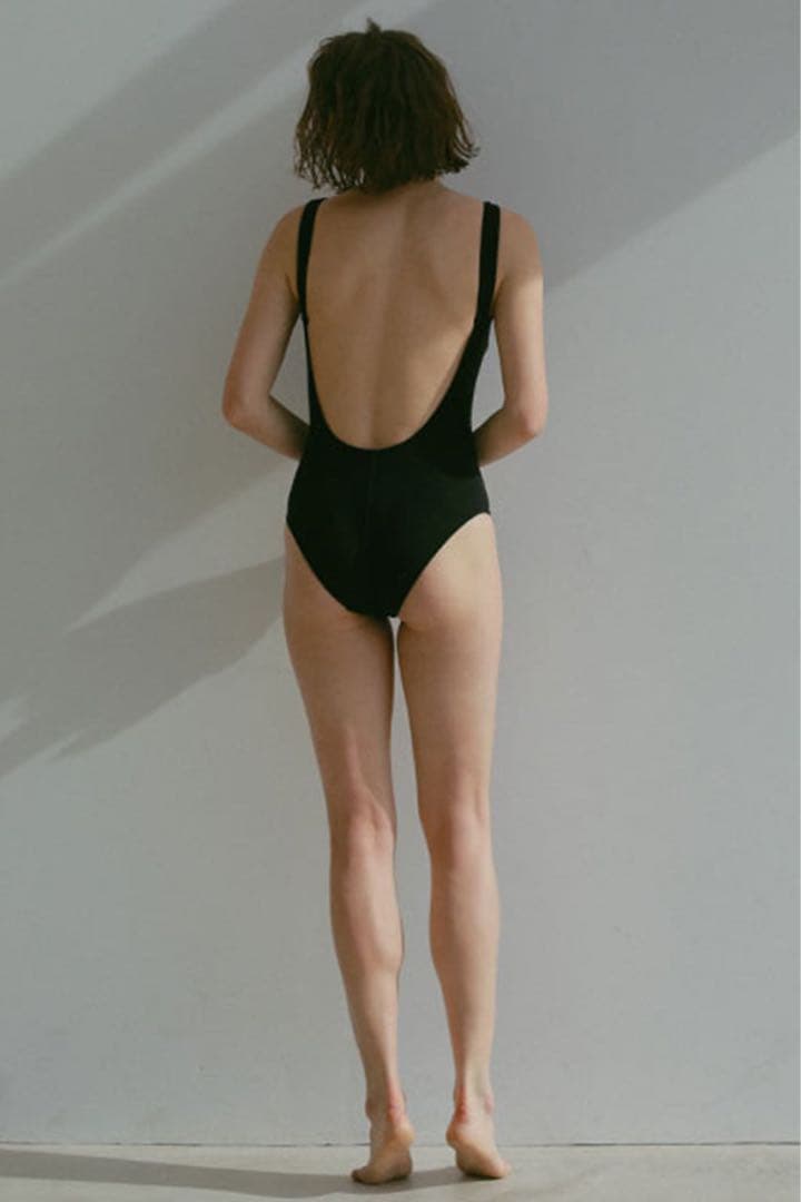 スクエアネックオープンバックスイムウエア　etre tokyo M